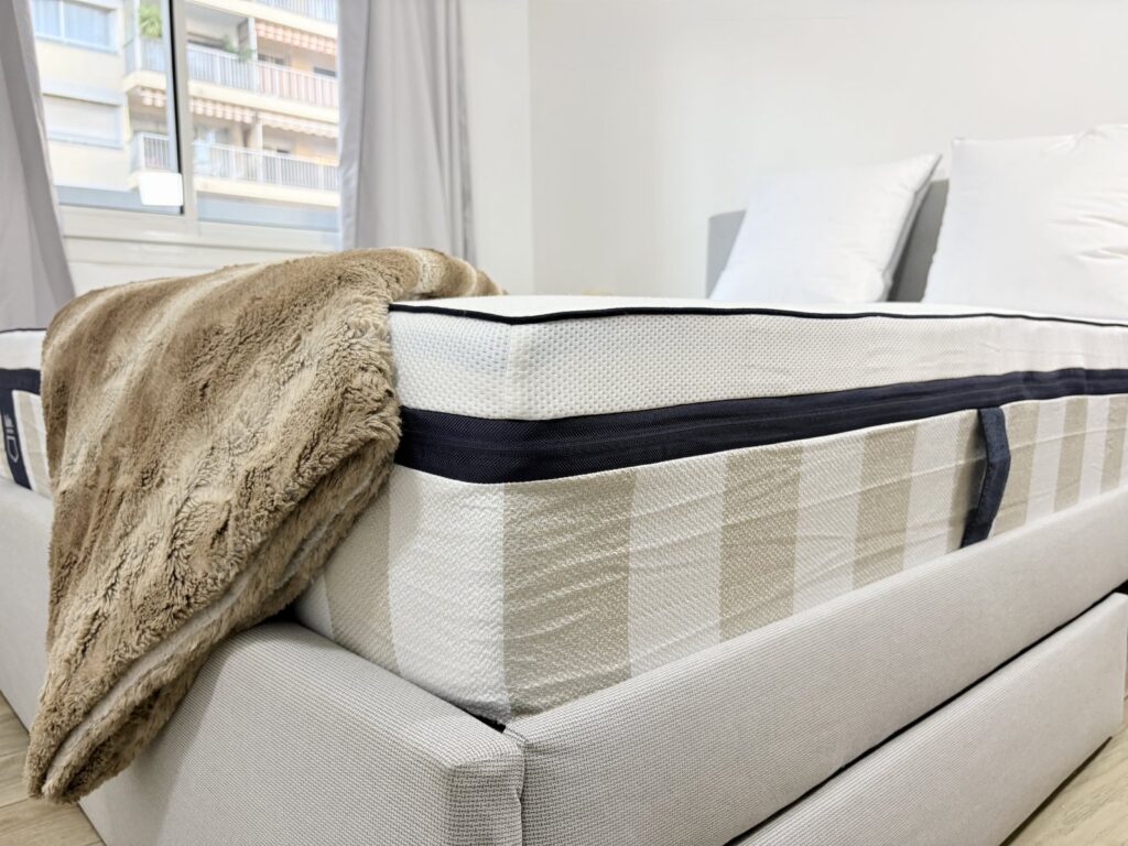 Coin du matelas Tediber Hybride Premium et bande de tissu 3D