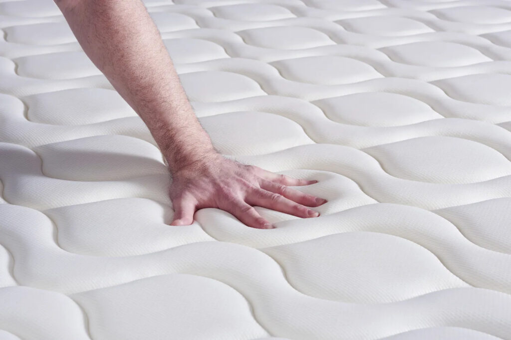 Gros plan du coutil matelassé de l'Actisom Actiflex Sleep