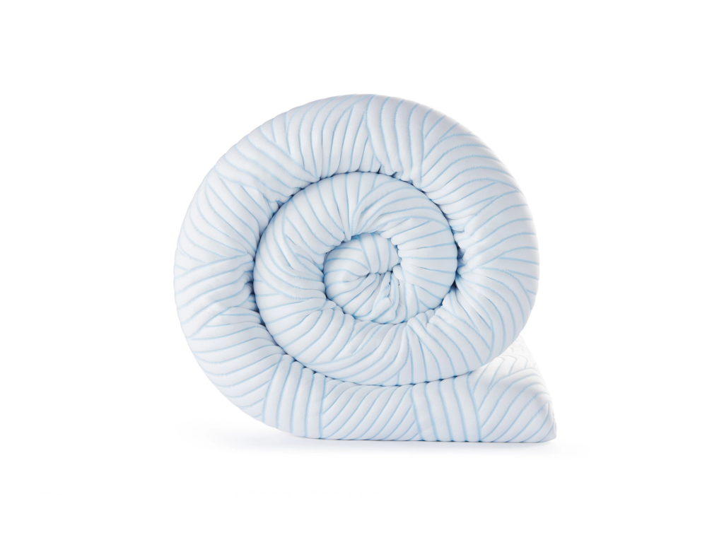 Surmatelas Tempur Pro Plus SmartCool enroulé en spirale, vue de face sur fond blanc