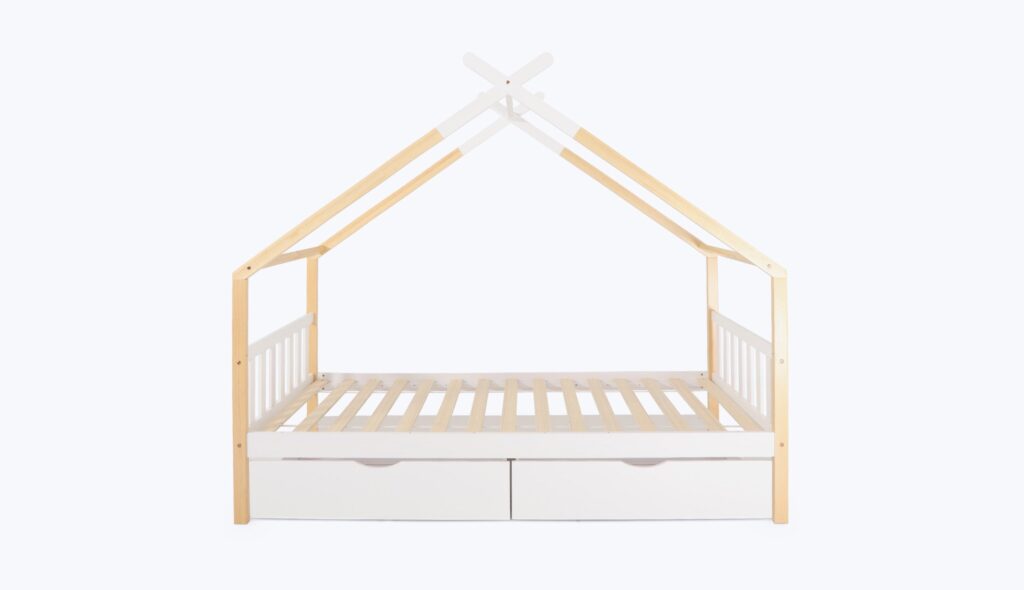 Détail de la structure en bois du lit cabane Odyssée