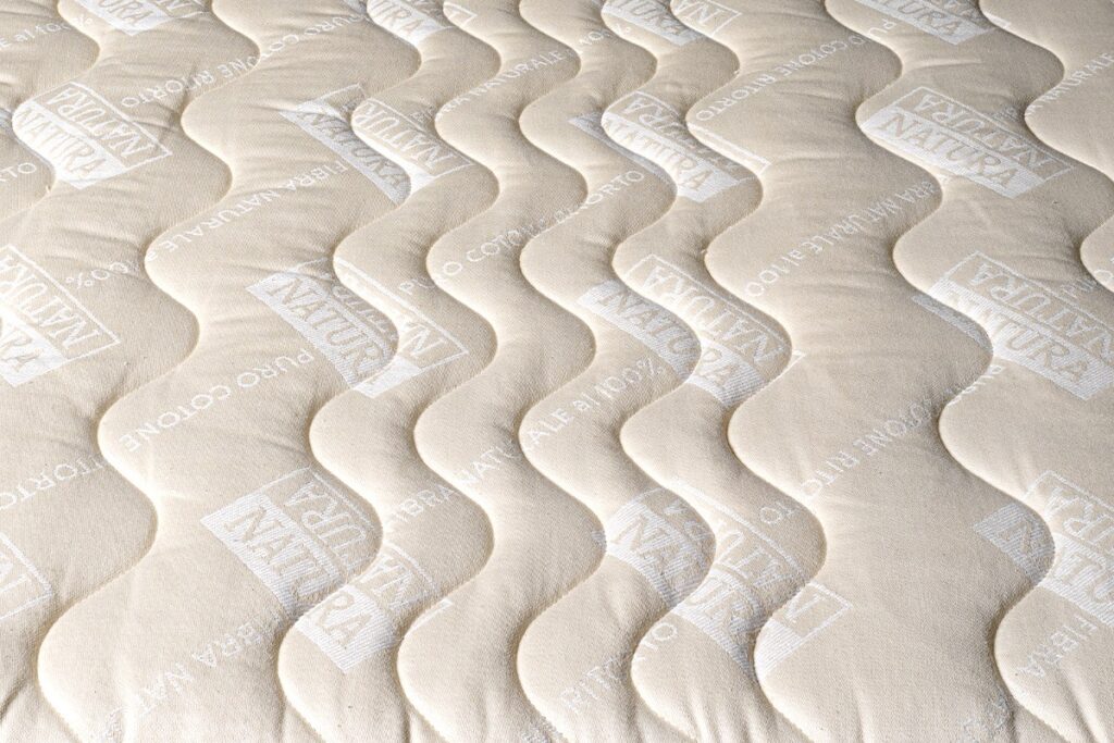 Gros plan du tissu matelassé du Marcapiuma Active
