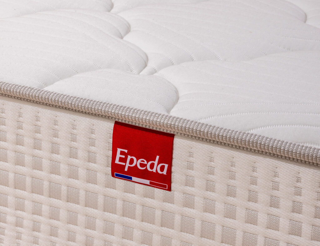 Matelas Épéda Céladon – étiquette de marque et plate-bande