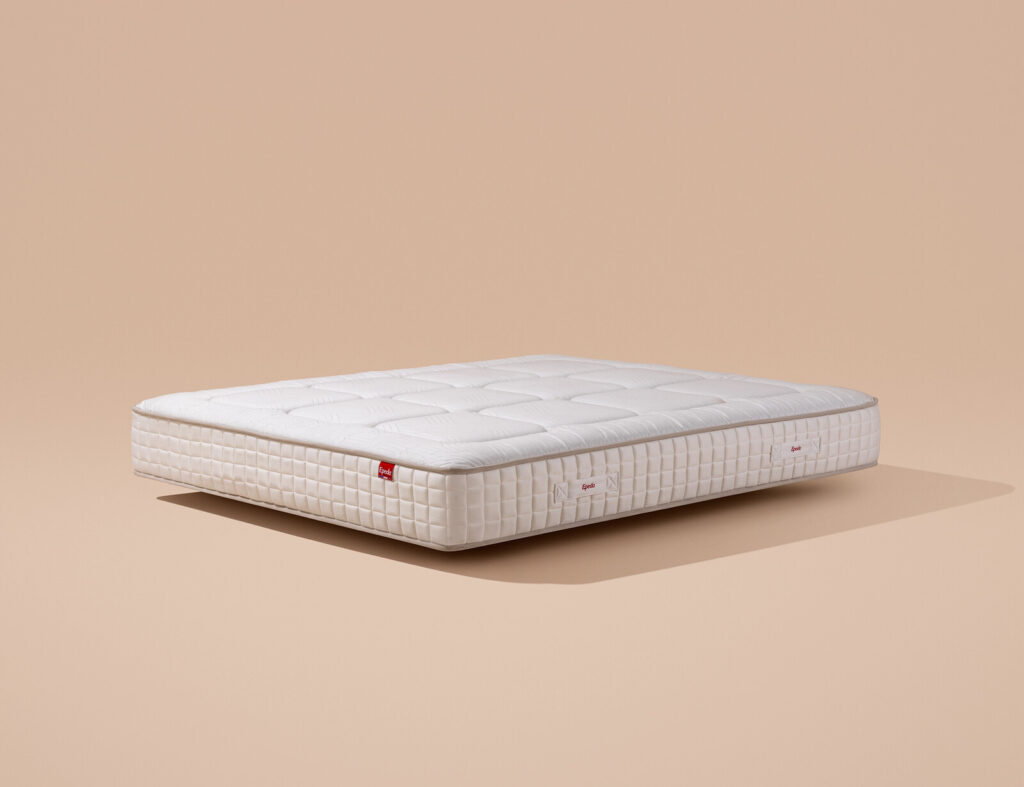 Matelas Épéda Orfèvre – photo produit en studio