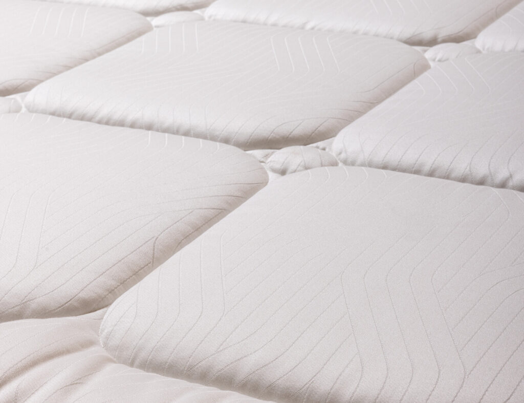 Matelas Épéda Orfèvre – gros plan du matelassage