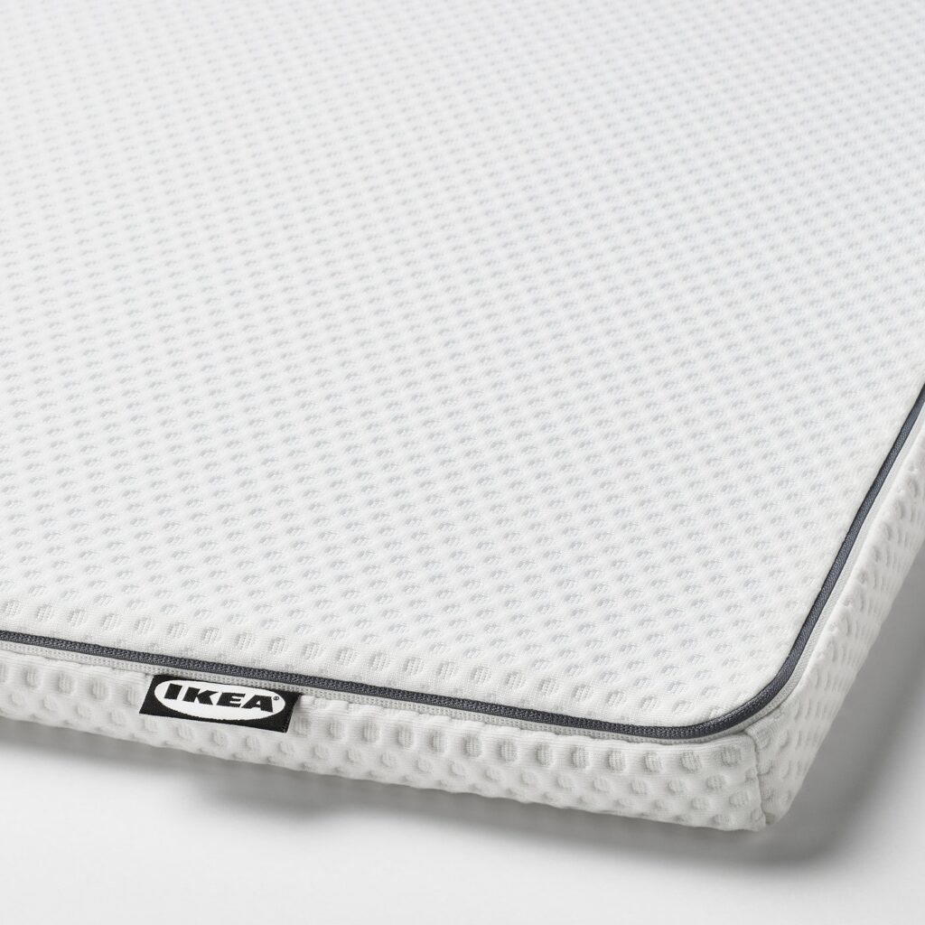 Surmatelas IKEA NÄSTABERG, gros plan sur le tissu de la housse