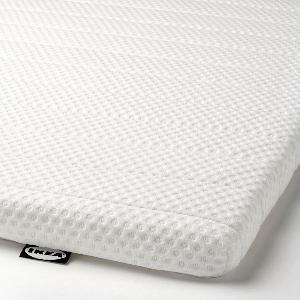 Surmatelas IKEA NISSEHOLM, gros plan sur le tissu de la housse