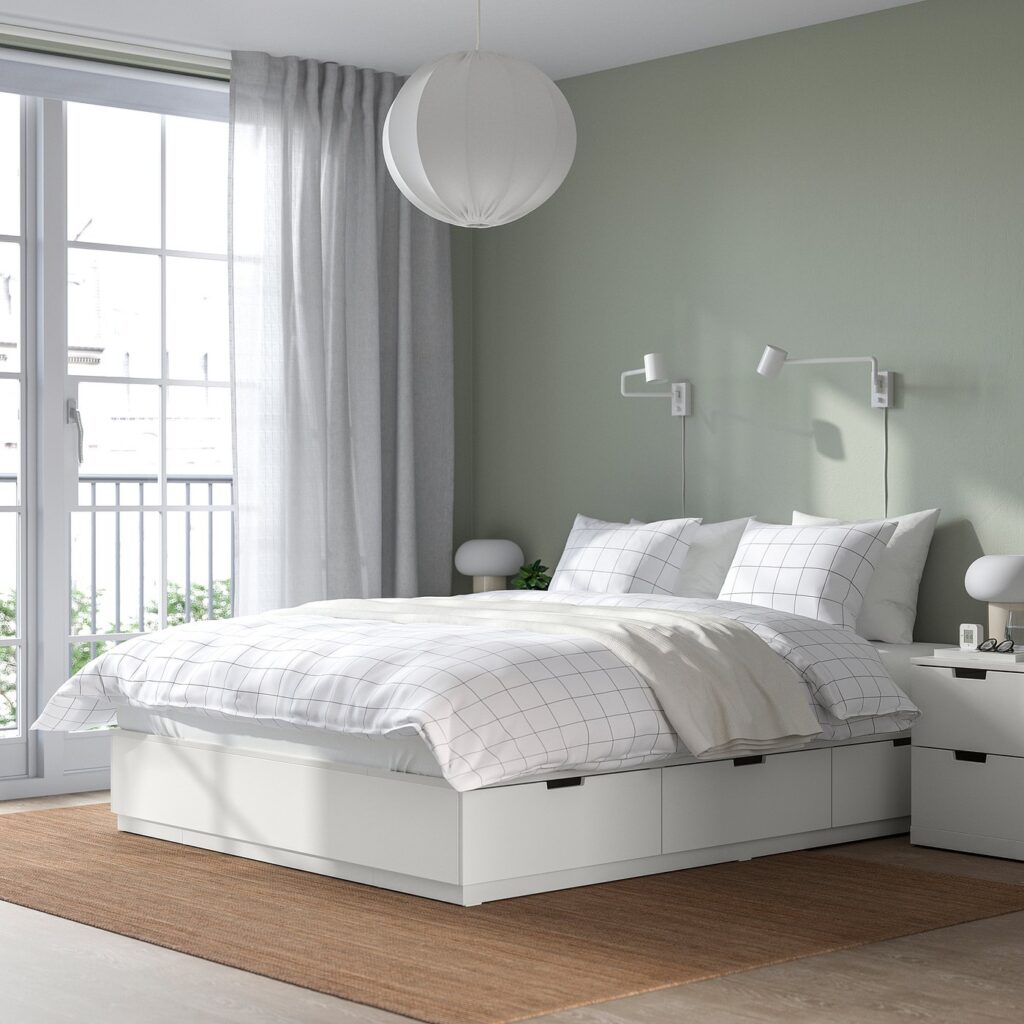 Cadre de lit IKEA NORDLI, tiroir de rangement ouvert