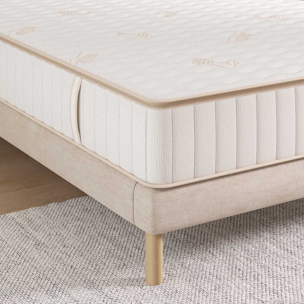 Matelas Novoly Novonatura, vue d'angle de la housse matelassée