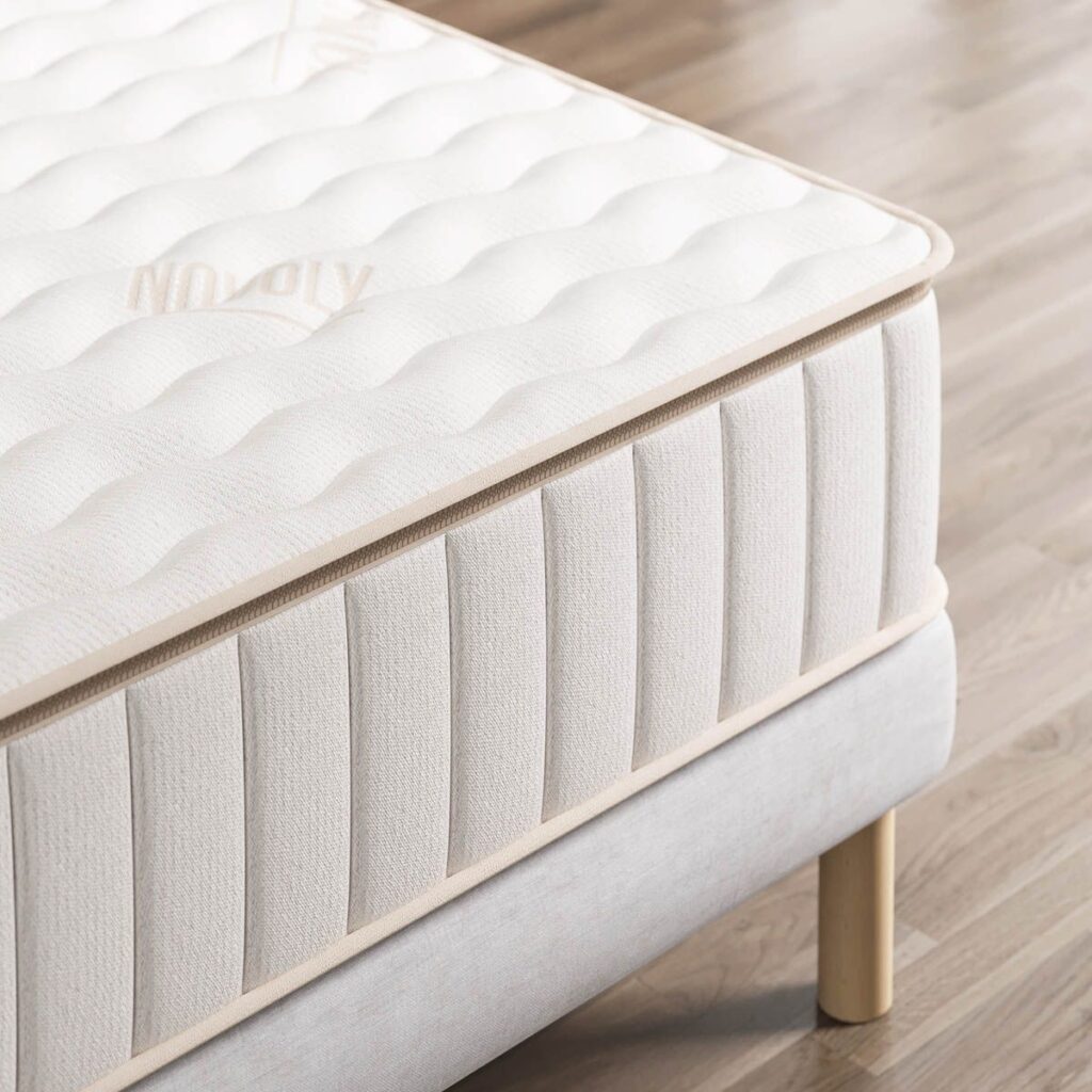 Matelas Novoly Novotonic, gros plan sur le plateau et le bord