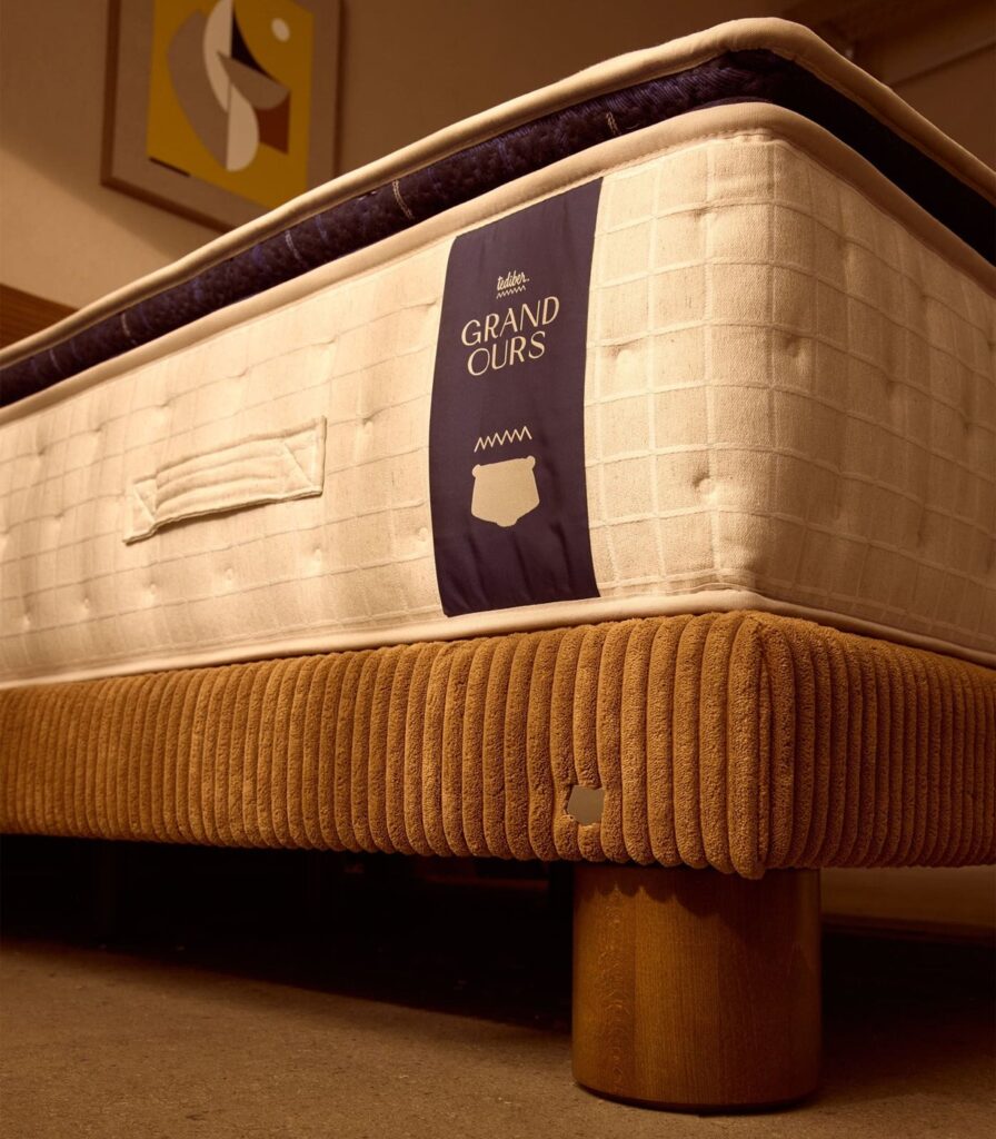 Détail du matelas Tediber Grand Ours et de son étiquette