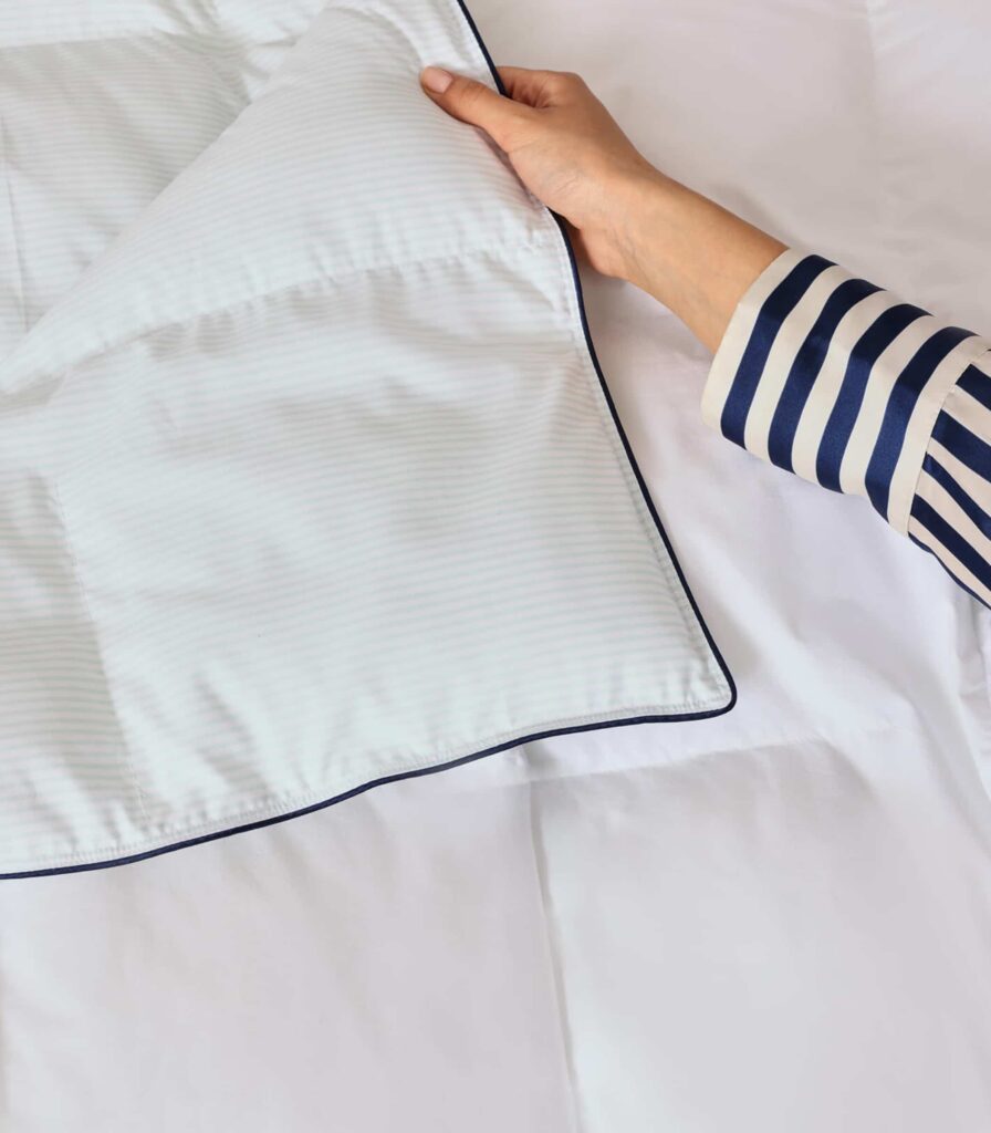 Face rayée sauge de la couette tempérée Plus Tediber
