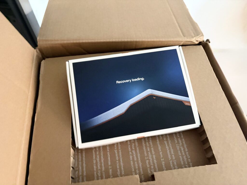 Carton de livraison du matelas Emma Performance avec son coffret