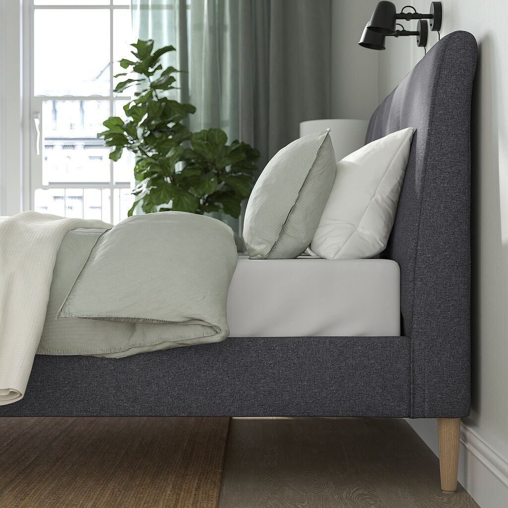 Lit IKEA IDANÄS vu de côté, tête de lit inclinée