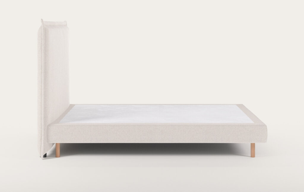 Lit Cocoon de Litier Français vu de profil, tête de lit haute et pieds en chêne
