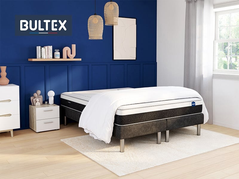 Matelas Bultex Air Fusion Hybride Tonique dans une chambre bleue
