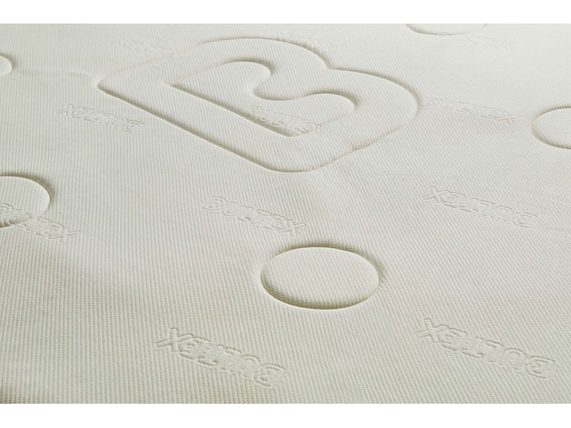 Gros plan sur le tissu du Bultex Memo 5 et son logo B en relief